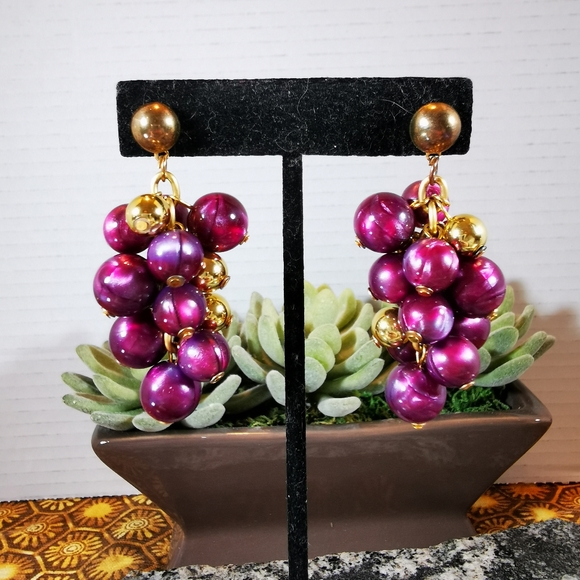 Vintage Purple and Gold Tone Grape Cluster Pierced Earrings - Picture 8 of 14